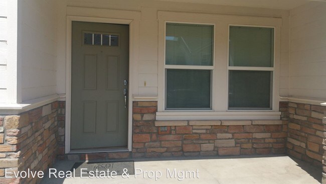 Building Photo - 5785 Biscay St