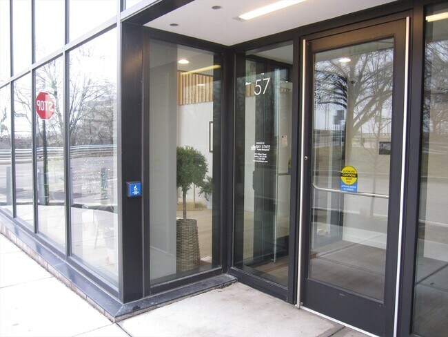 Foto del edificio - 57 Quincy Shore Dr