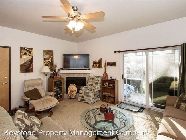 Building Photo - 2 br, 2 bath Apartment - 1092 Walnut Ave #112