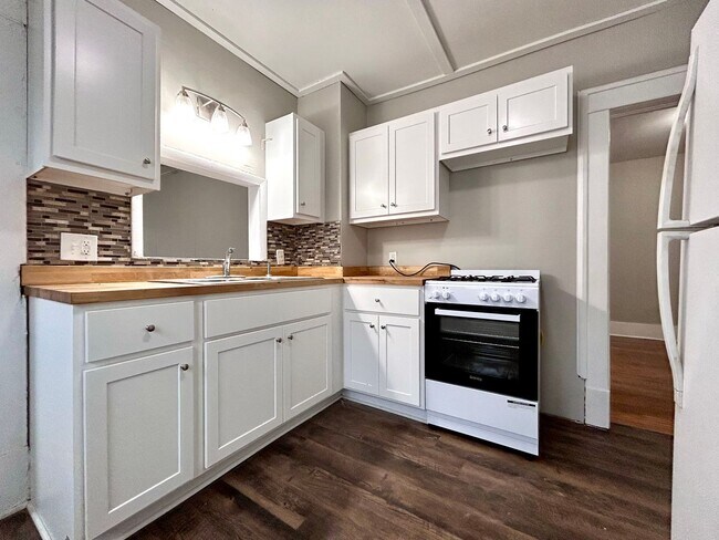 Foto del edificio - Three Bedroom Home in Muskegon