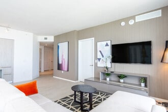Building Photo - 4010 S Ocean Dr