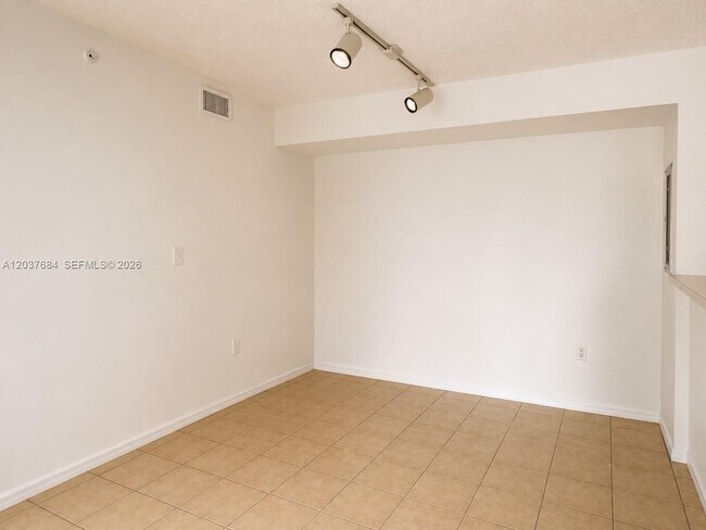 Building Photo - 711 SW 111th Way