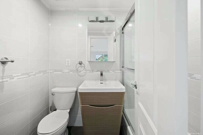 Foto del edificio - 119 Harrow Ln