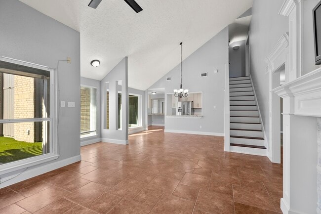 Building Photo - 8522 Scenic Green Dr