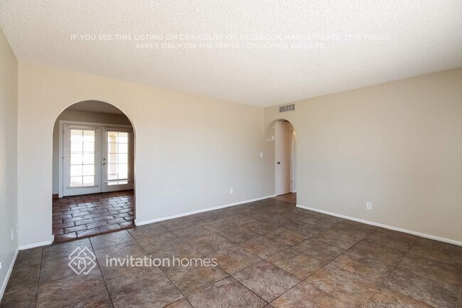 Foto del edificio - 5164 W Berkeley Rd
