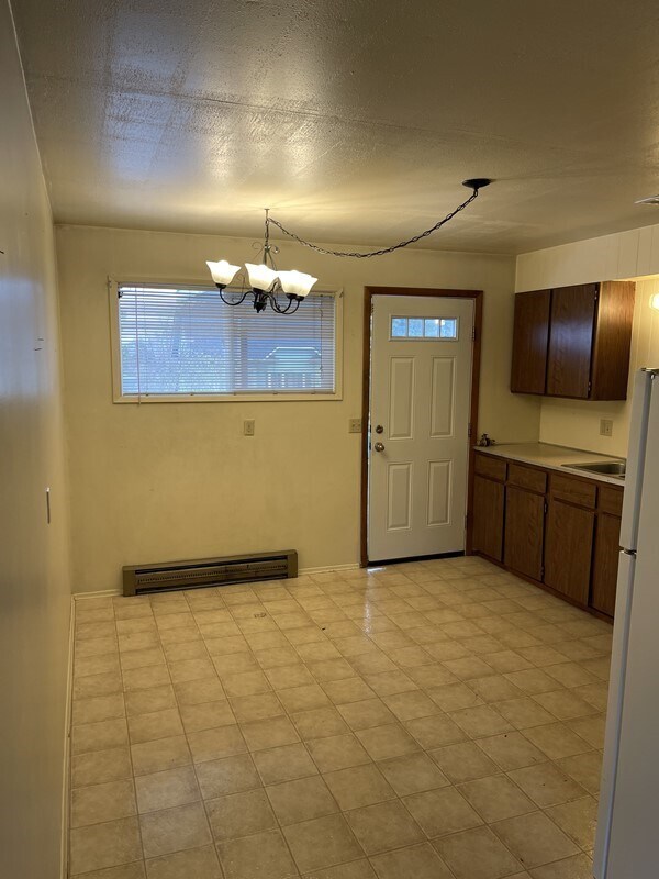 Building Photo - 2 Bedroom Duplex