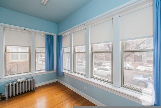 Foto del edificio - 4712 N Winchester Ave