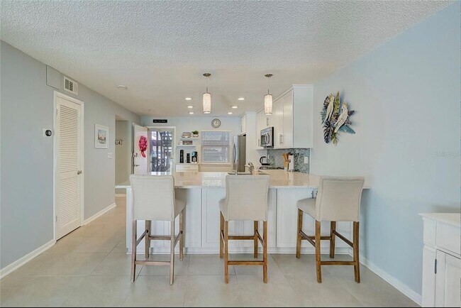 Foto del edificio - 4518 Garnet Dr