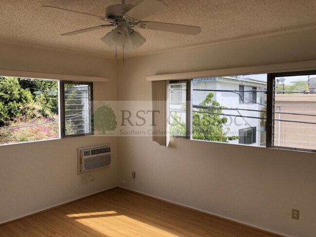 Foto del edificio - 11940 Dorothy St