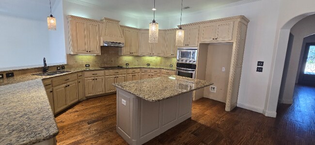 Building Photo - 2009 Stone River Blvd