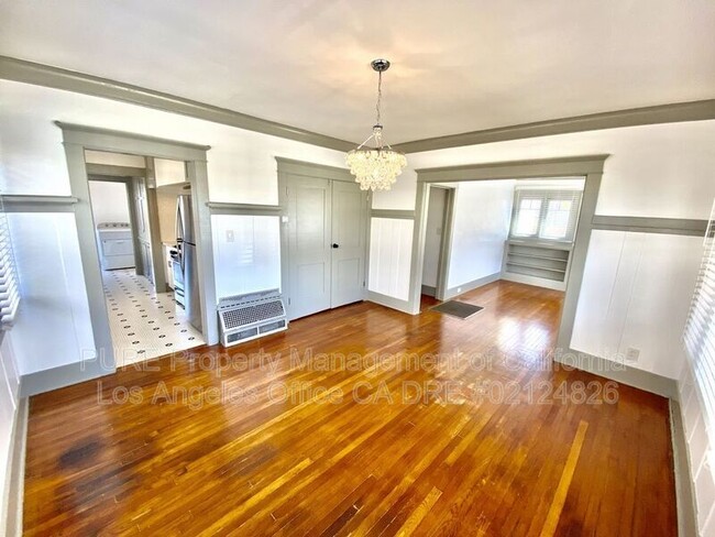 Building Photo - 1734 Cabrillo Ave