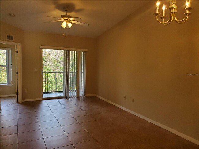 Building Photo - Lovely Community with Great Amenities!