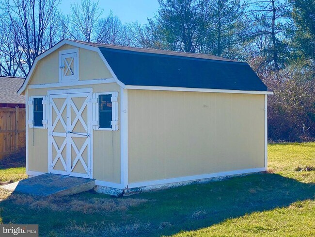 Building Photo - 20165 Broad Run Dr