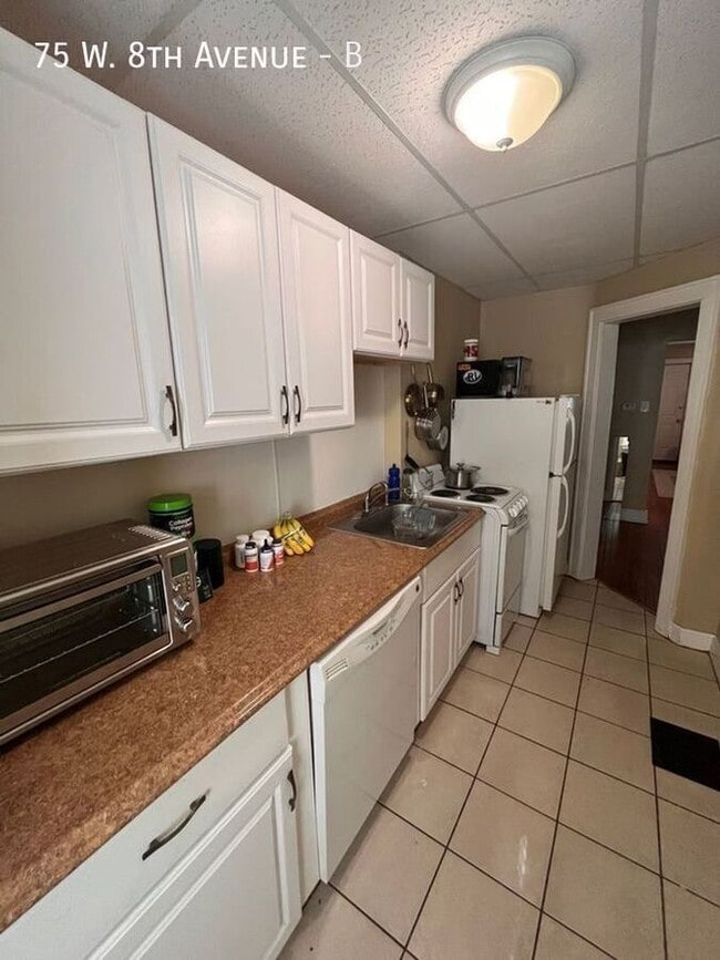 Building Photo - 1-Bed Near OSU Medical Campus. Available F...