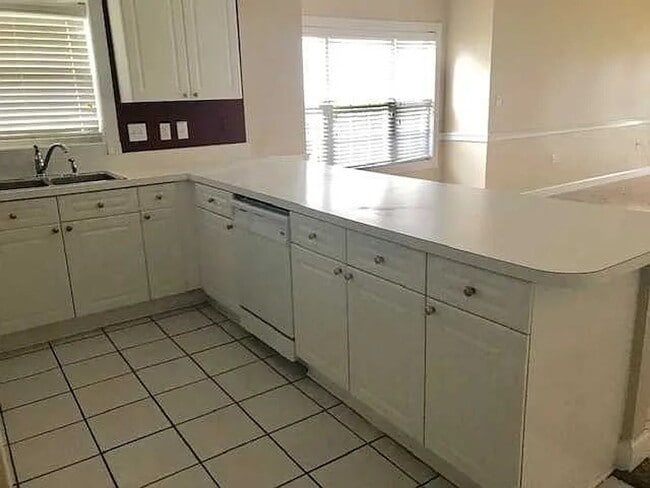 Foto del edificio - MeadowVista9041