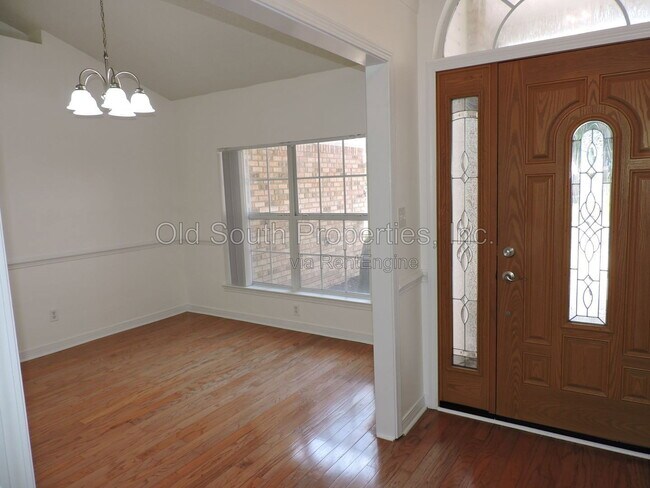 Building Photo - 6340 Summer Lakes Ln