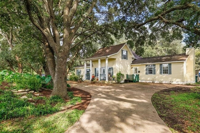 Building Photo - 27730 Morton Rd