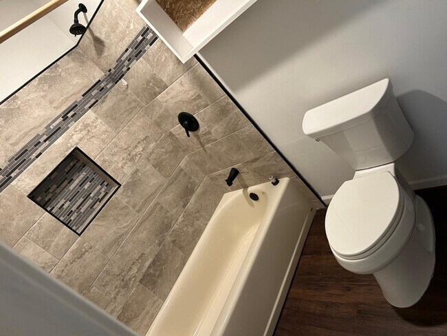 Building Photo - 409 Gandy Dancer Ct