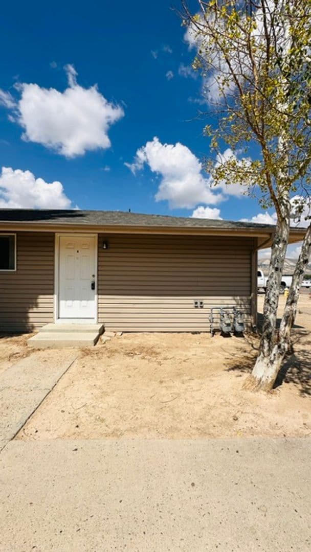 Building Photo - 128 Skyline Dr
