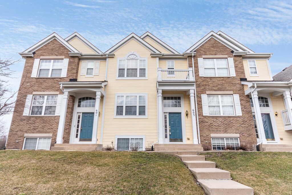 Foto principal - 603 Lincoln Station Dr