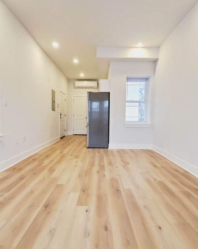 Foto del edificio - 4138 W Girard Ave