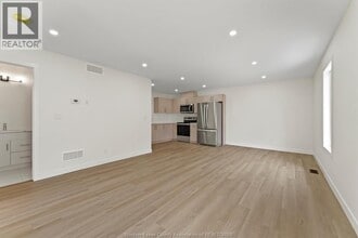 Building Photo - 2469 Front Rd