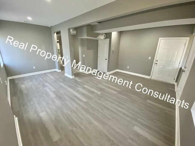 Foto del edificio - $500 off October Rent Special on 3 bedroom...