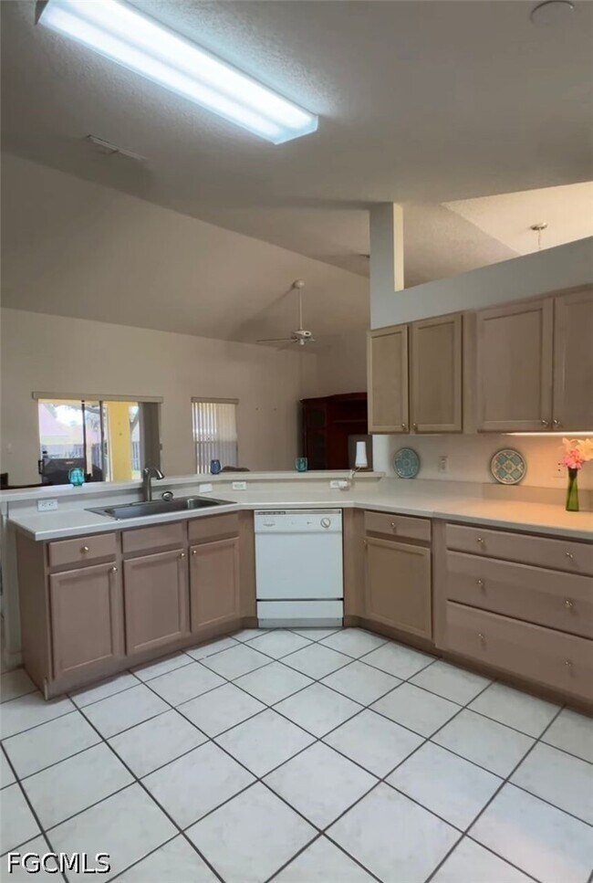 Foto del edificio - 14713 Indian Ridge Trail