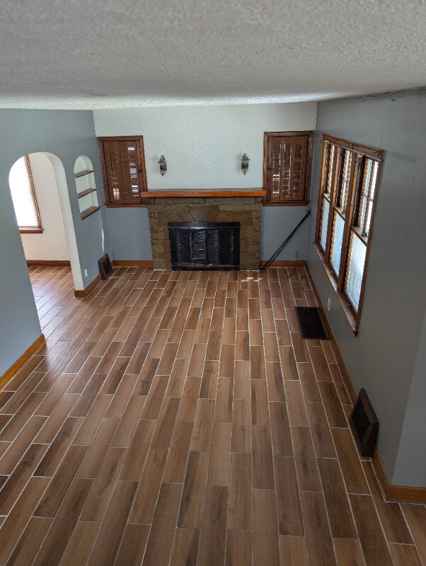 Foto del edificio - 367 Laird Ave SE