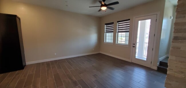 Building Photo - 456 Vin Benicarlo Pl.