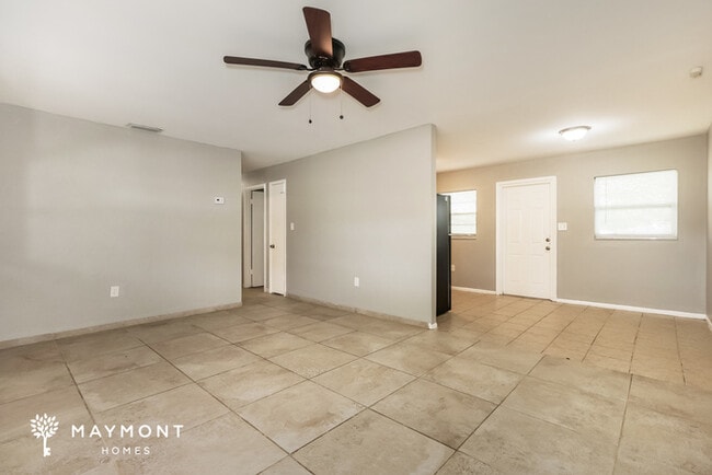 Foto del edificio - 58 Marshall Ln