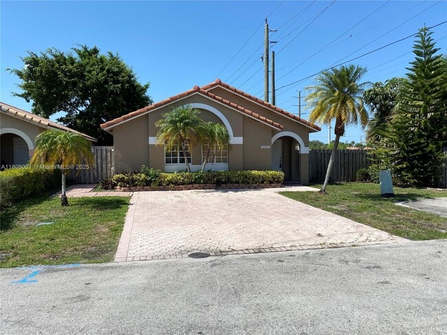 Foto del edificio - 7601 NW 166th Terrace