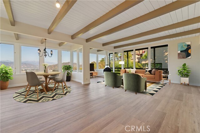 Foto del edificio - 3230 Wrightwood Dr