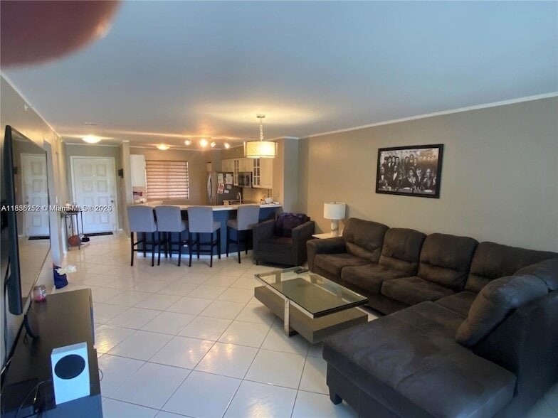 Primary Photo - 2205 S Cypress Bend Dr