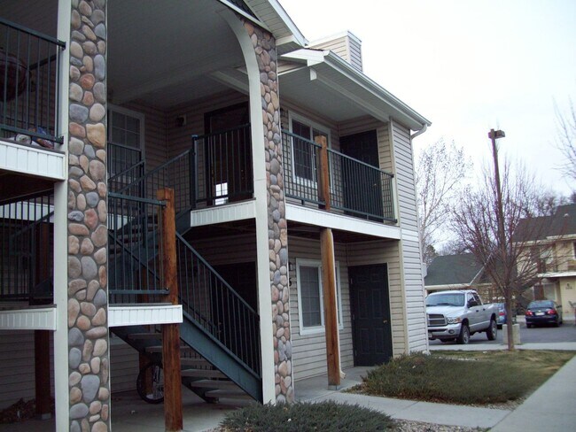 Foto del edificio - Fort Collins 2 Bedroom Condo Steps from CSU - Available Now