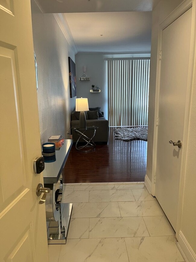 Building Photo - Meridian  Fully FURNISHED Condo with Strip...