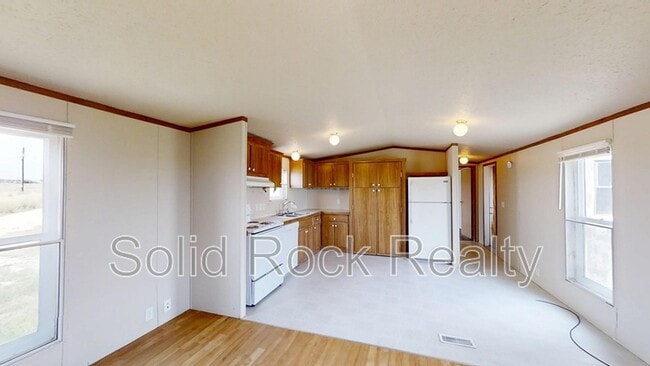 Building Photo - 9835 N Log Rd