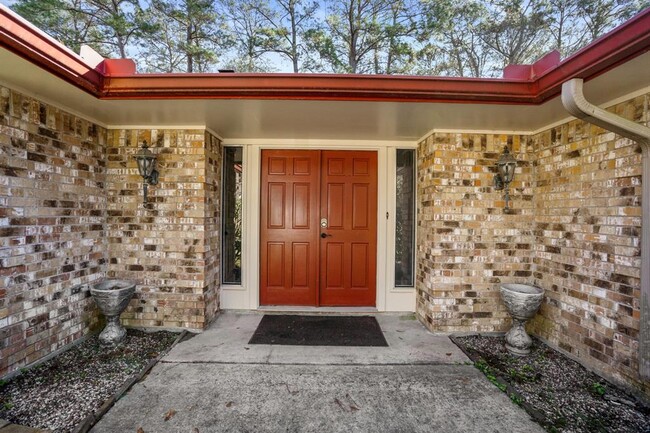Building Photo - 1657 White Oak Creek Dr
