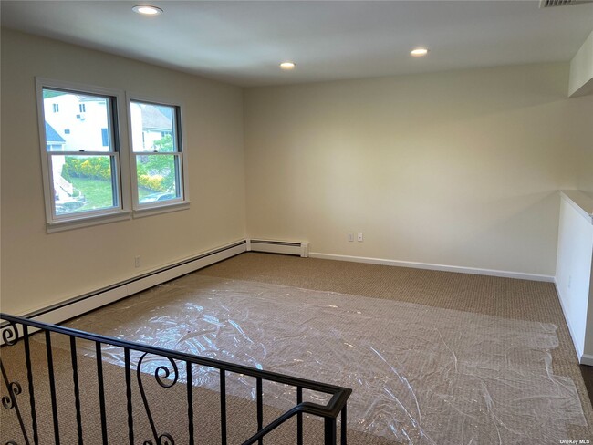 Building Photo - 22 Conifer Ct