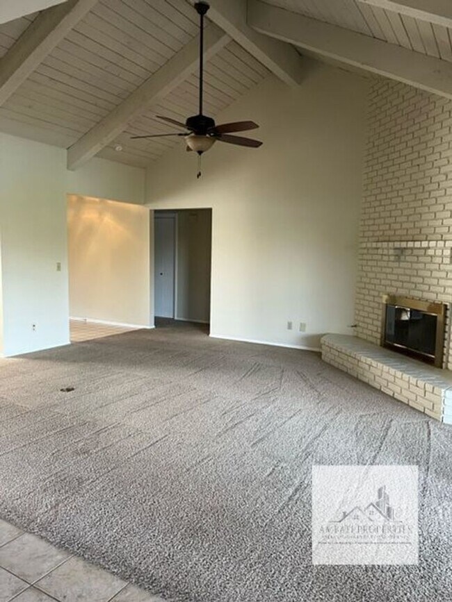 Building Photo - Beautiful Home in Woodward Lake Community ...