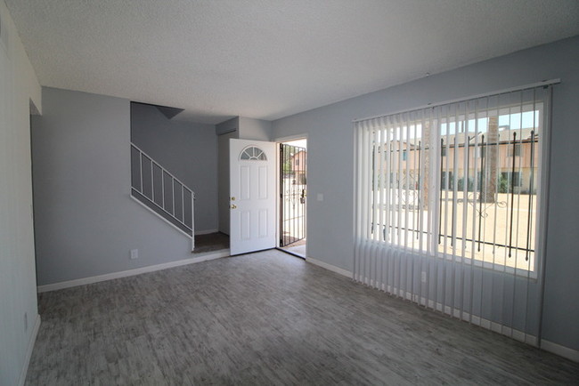 Building Photo - 3605 w bethany home road # 7, phoenix az