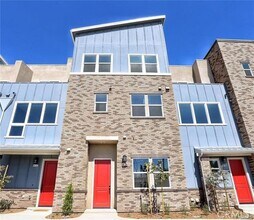 Building Photo - 8870 Camphor Ave