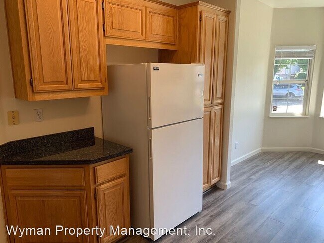 Building Photo - 3 br, 2 bath House - 2072 Devonshire