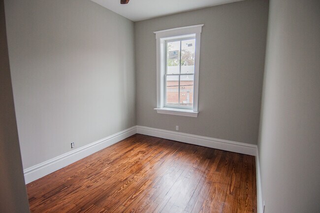 Building Photo - 2903 McNair Ave