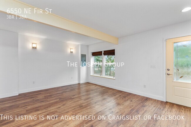 Building Photo - Vintage charm with modern updates! 3 bed/2...