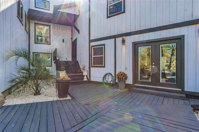 Foto del edificio - 10703 Whisperwillow Pl