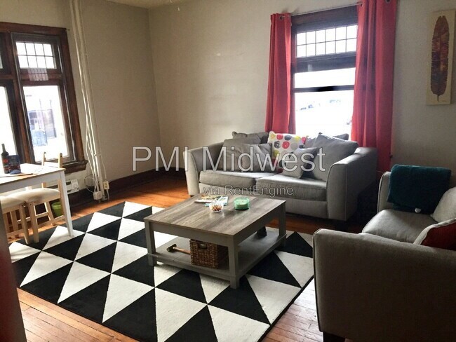 Foto del edificio - 103 E 9th St