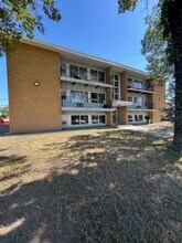 Building Photo - 443-443 Lorne St N