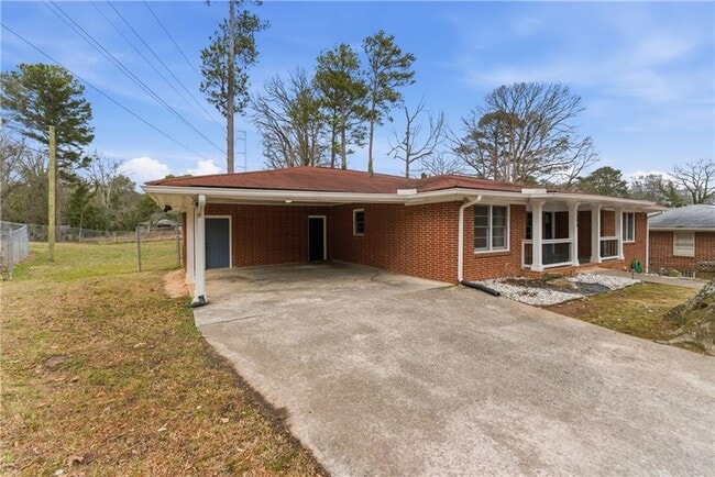 Building Photo - 2393 Lilla Cir SW