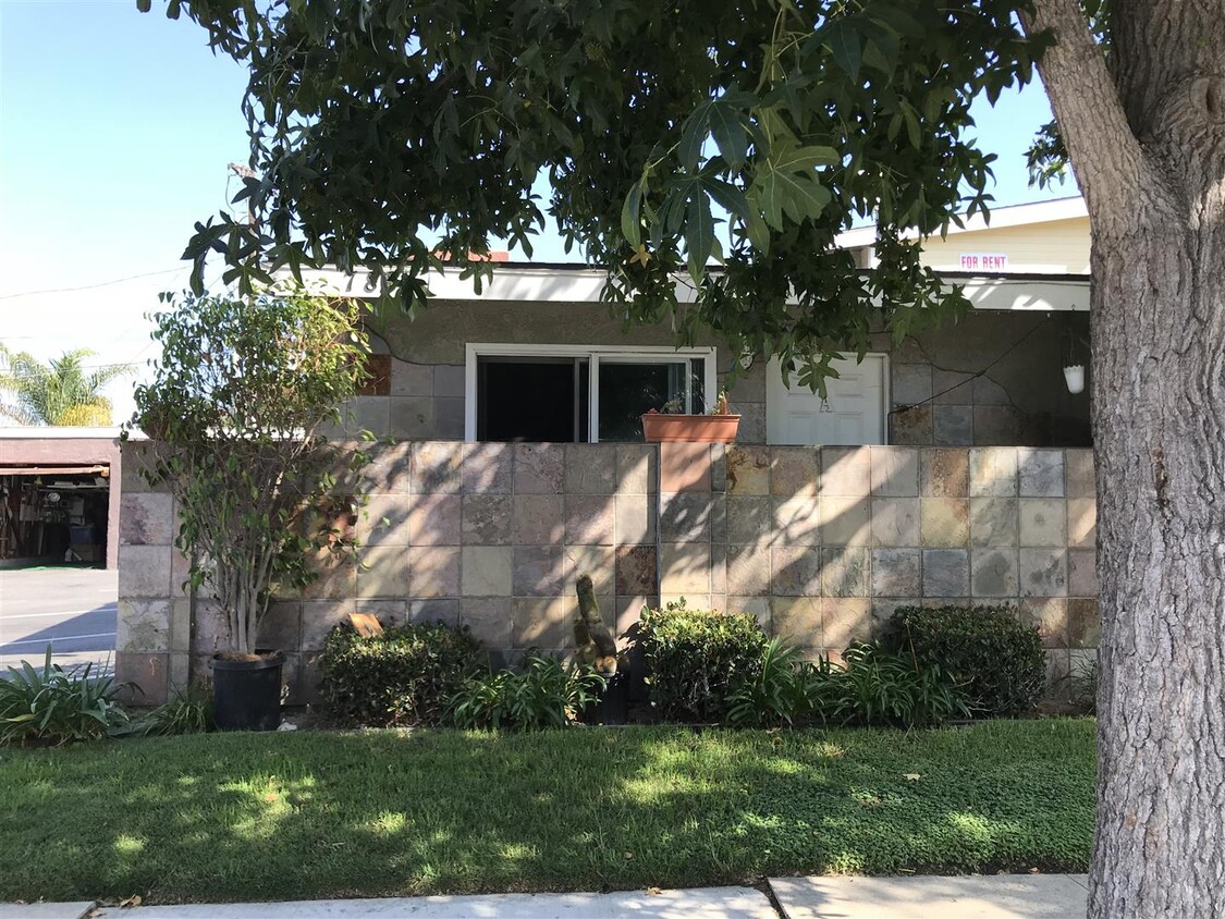 Foto principal - 794 W 18th St